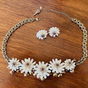 Betsey Johnson Daisy Necklace & Earring Set